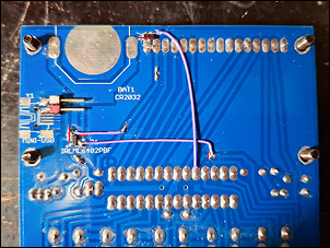 ET-58 - nadrátování OLED (řezy v původním PCB naznačeny červeně)